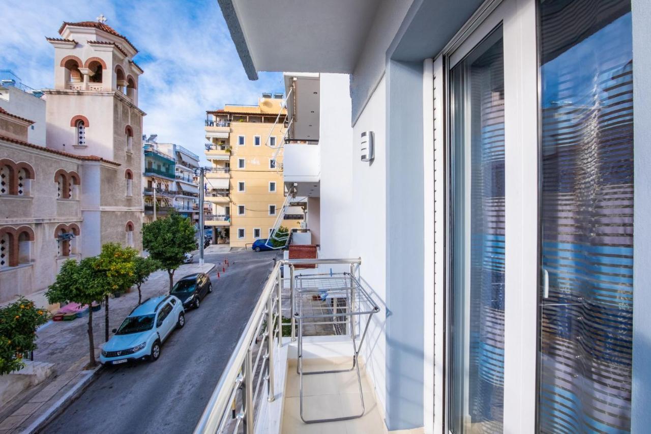 Bright Apartment In Piraeus Buitenkant foto
